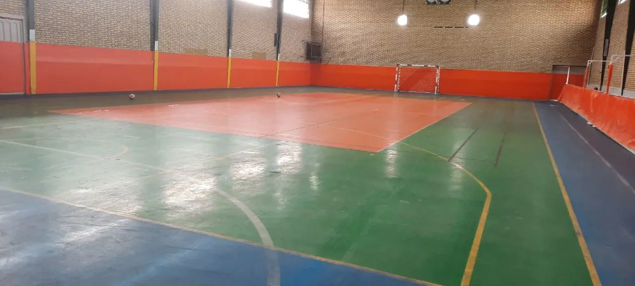 تصویر سالن ورزشی شهید طالقانی در قم